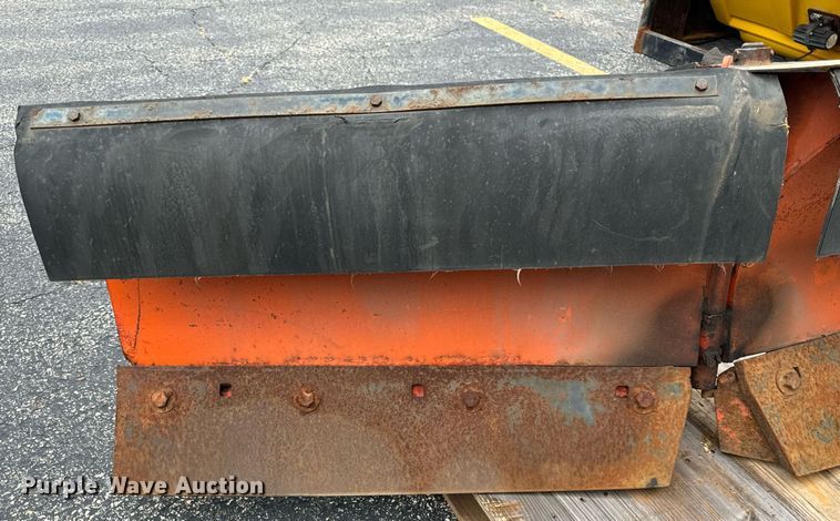 image for item DV5953 Kubota  V4291 snow plow