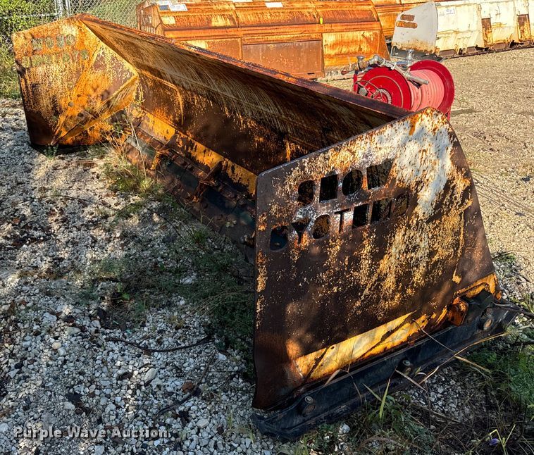 image for item DV5965 ProTech  IS10S snow pusher