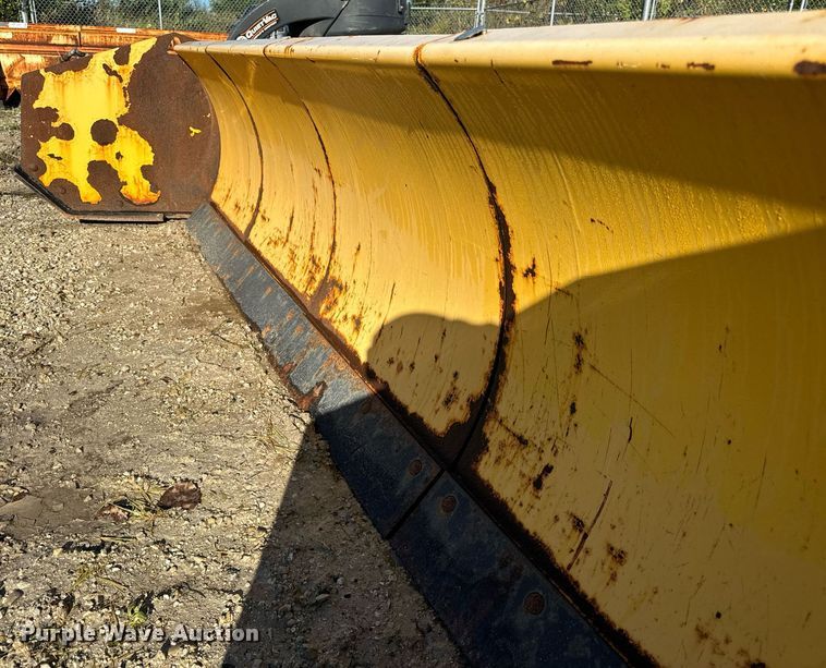 image for item DV5971 Arctic  10LD skid steer snow pusher