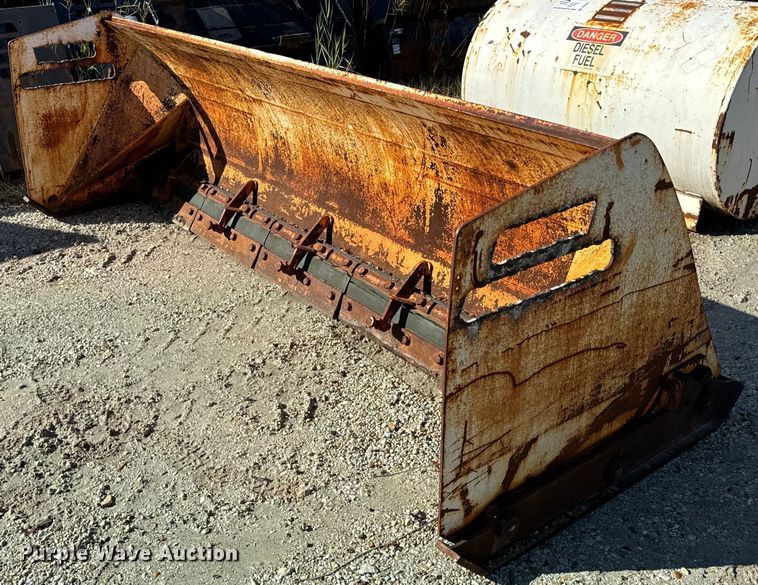 image for item DV5978 ProTech  IS10S skid steer snow pusher