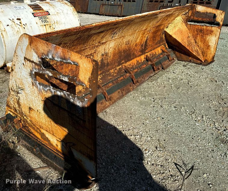 image for item DV5978 ProTech  IS10S skid steer snow pusher