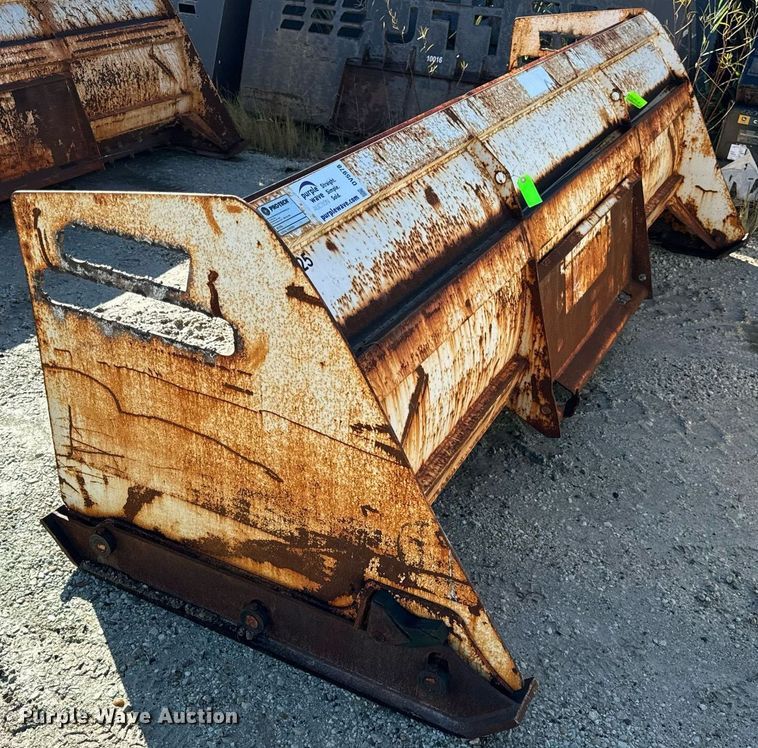 image for item DV5978 ProTech  IS10S skid steer snow pusher