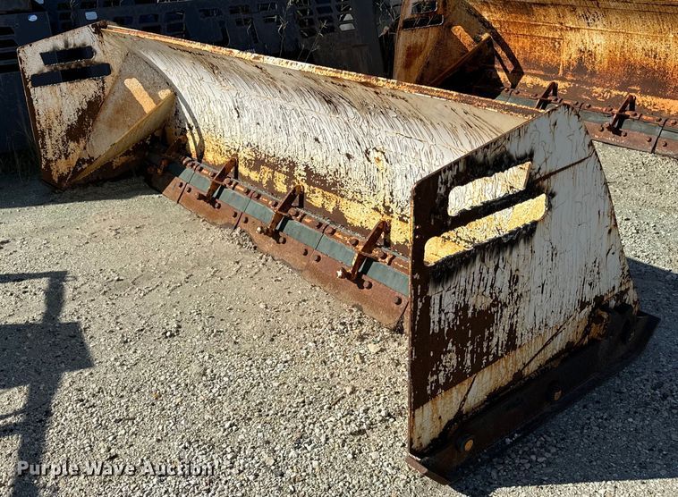 image for item DV5979 ProTech  IS10S skid steer snow pusher