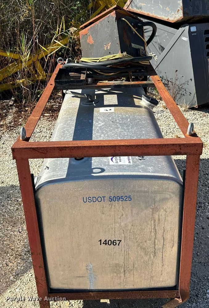 image for item DV5981 Fuel tank