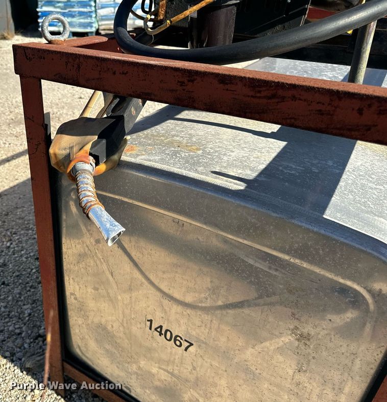 image for item DV5981 Fuel tank