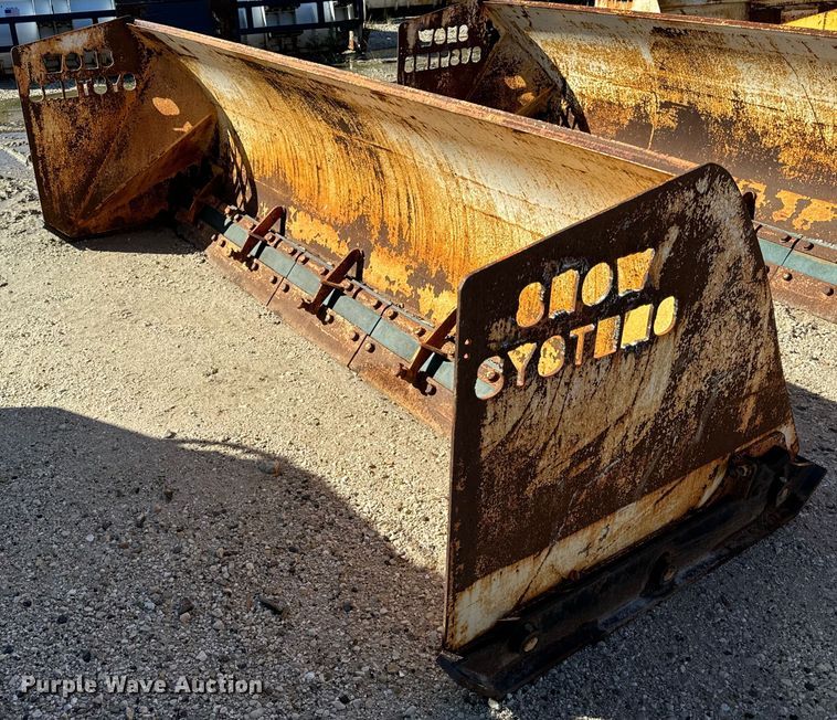 image for item DV5987 ProTech  IS10S skid steer snow pusher