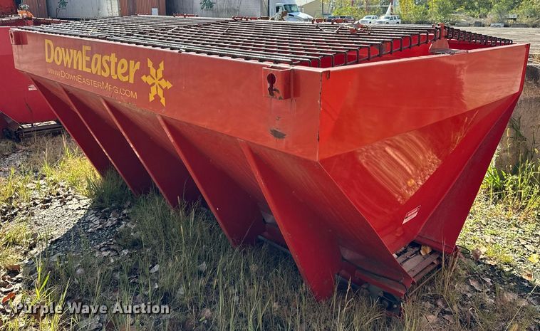 image for item DV5998 Down Easter  spreader