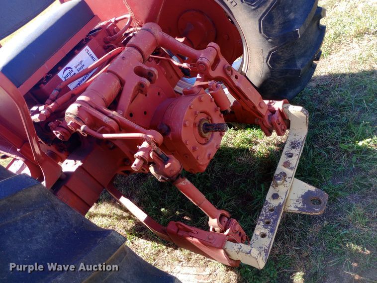 image for item DW0753 1955 International Harvester Utility 300 tractor