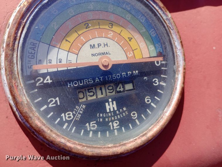 image for item DW0753 1955 International Harvester Utility 300 tractor