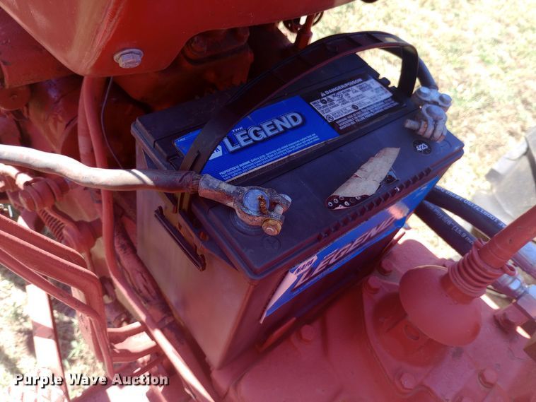 image for item DW0753 1955 International Harvester Utility 300 tractor