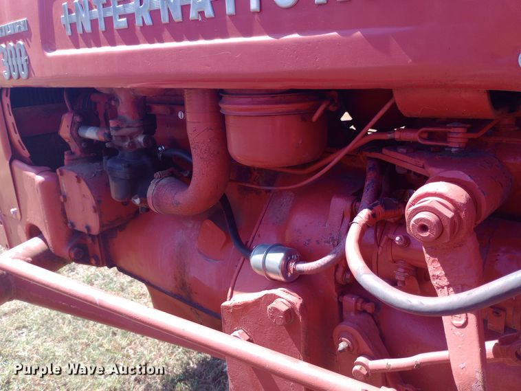 image for item DW0753 1955 International Harvester Utility 300 tractor