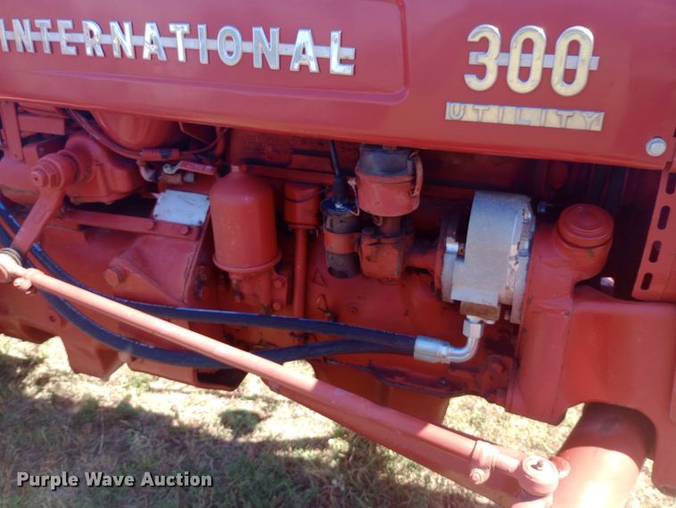 image for item DW0753 1955 International Harvester Utility 300 tractor
