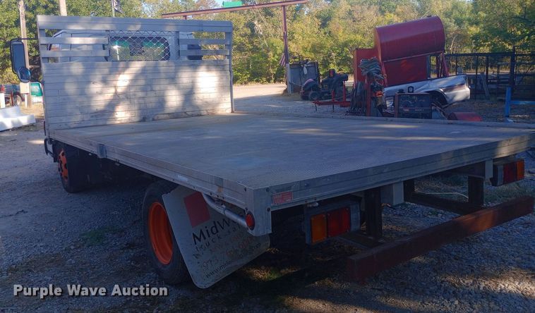 image for item DW0767 1996 Isuzu  NPR flatbed truck