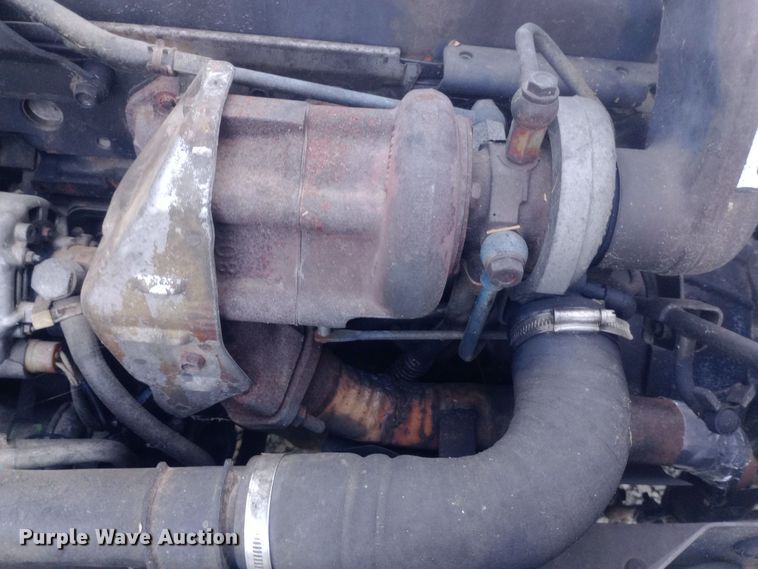 image for item DW0767 1996 Isuzu  NPR flatbed truck