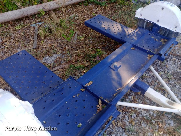 image for item DW0771 Master Tow car dolly