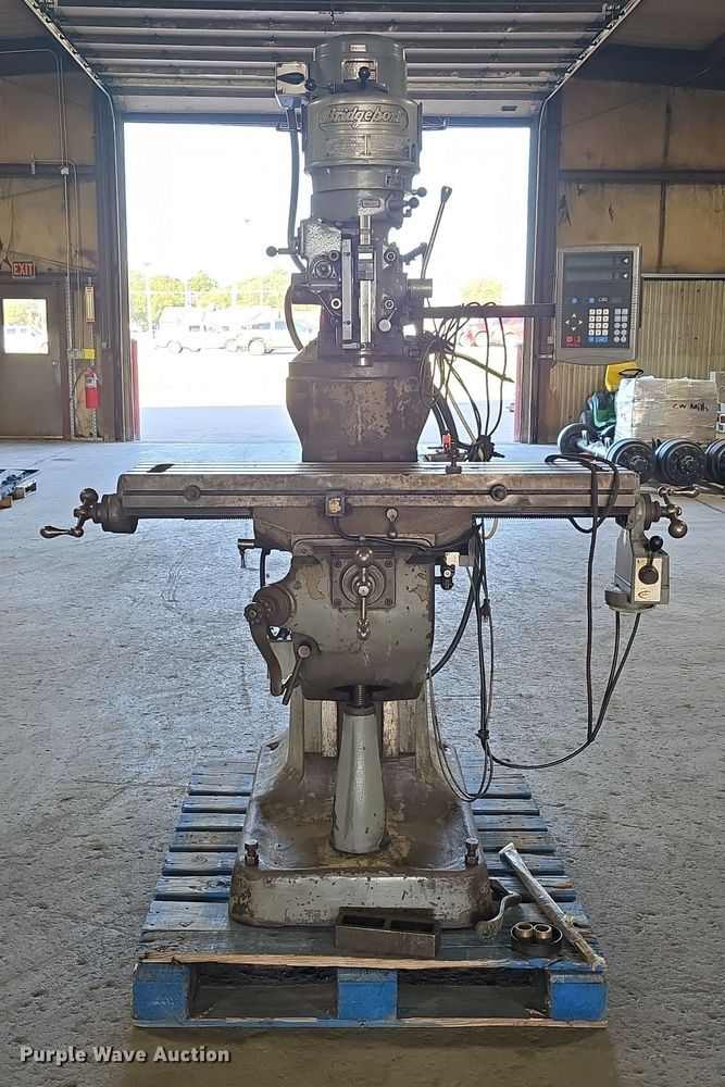 image for item DW3768 Bridgeport 151049 milling machine