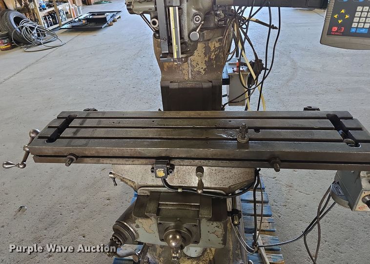 image for item DW3768 Bridgeport 151049 milling machine