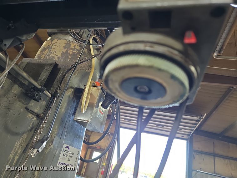 image for item DW3768 Bridgeport 151049 milling machine