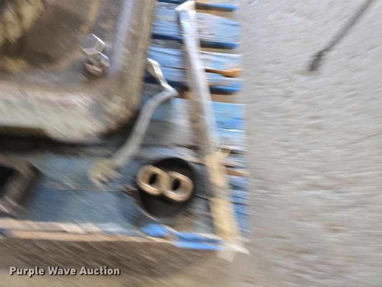 image for item DW3768 Bridgeport 151049 milling machine