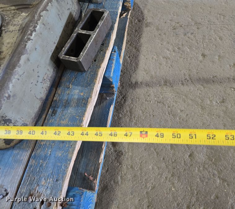 image for item DW3768 Bridgeport 151049 milling machine