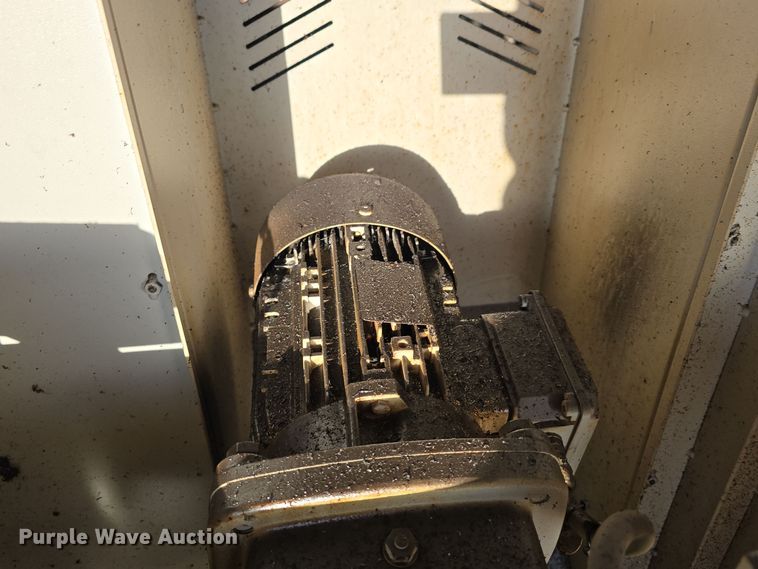 image for item DW3770 2015 Behringer HBE 321A metal cutting saw