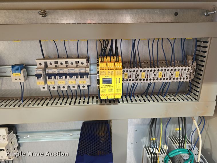 image for item DW3770 2015 Behringer HBE 321A metal cutting saw