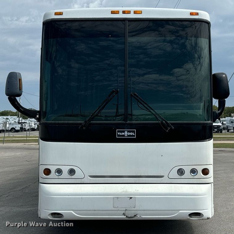 image for item DX1331 2000 Van Hool C2045 coach bus
