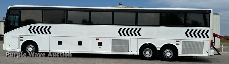 image for item DX1331 2000 Van Hool C2045 coach bus