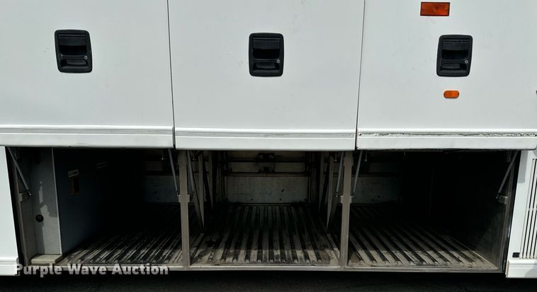 image for item DX1331 2000 Van Hool C2045 coach bus