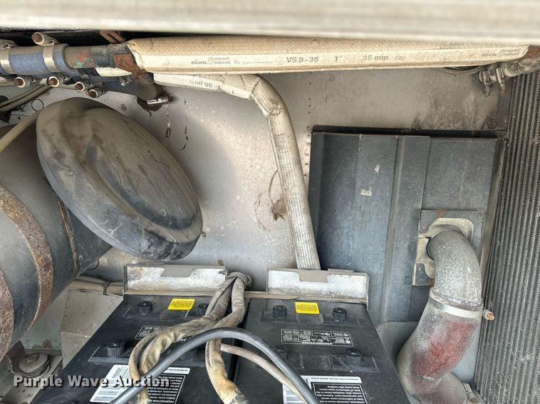 image for item DX1331 2000 Van Hool C2045 coach bus