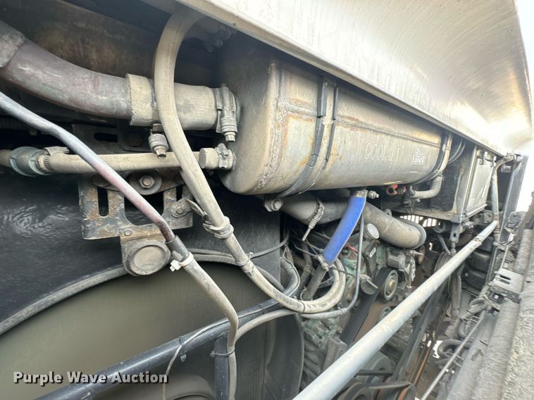 image for item DX1331 2000 Van Hool C2045 coach bus