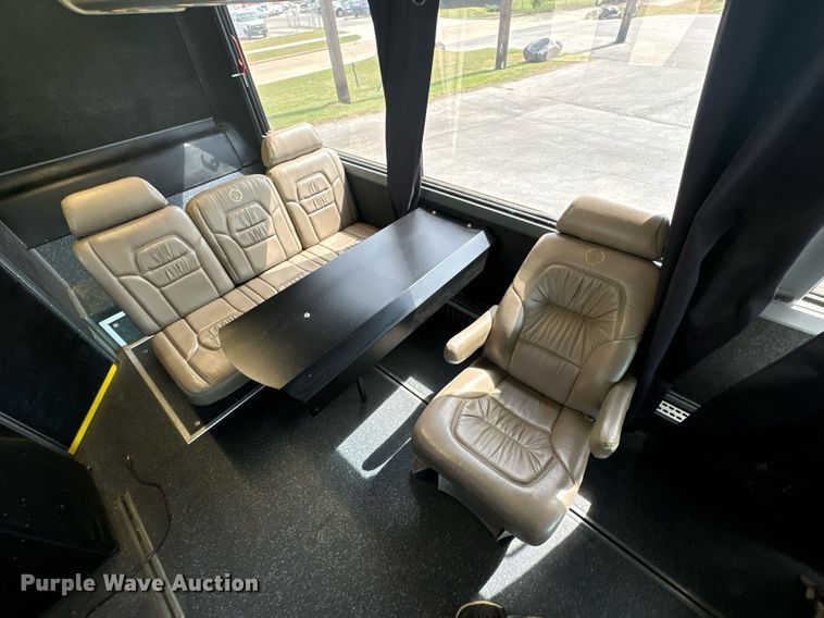 image for item DX1331 2000 Van Hool C2045 coach bus