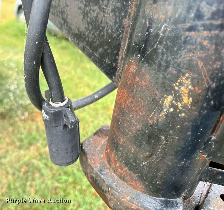 image for item DX1344 1996 Fleetwood Savannah 30 5X camper