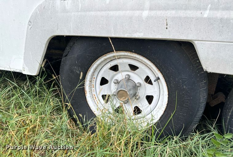 image for item DX1344 1996 Fleetwood Savannah 30 5X camper