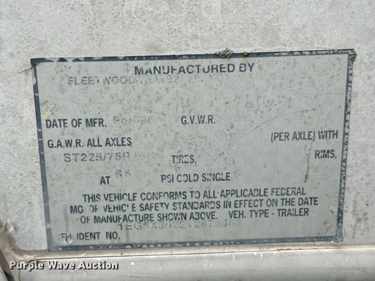 image for item DX1344 1996 Fleetwood Savannah 30 5X camper