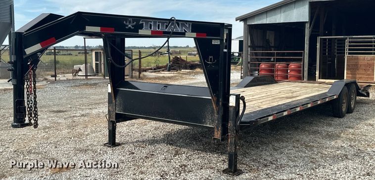 image for item DX1348 2017 Titan equipment trailer
