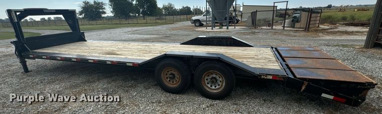 image for item DX1348 2017 Titan equipment trailer