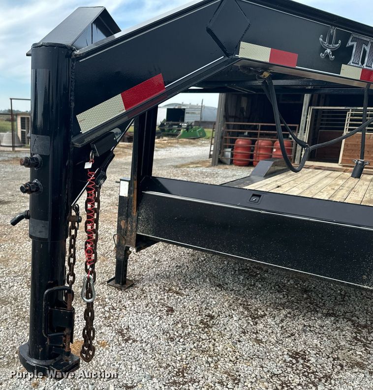 image for item DX1348 2017 Titan equipment trailer