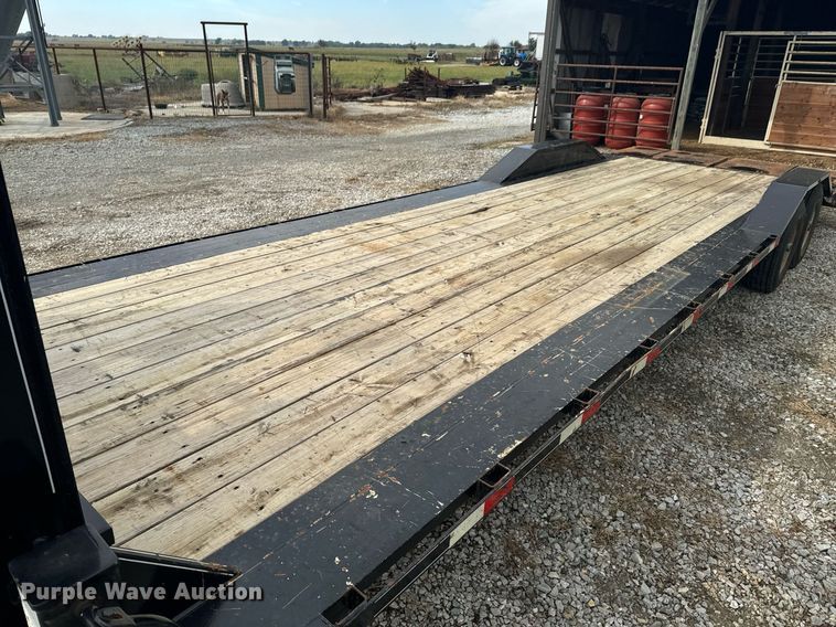 image for item DX1348 2017 Titan equipment trailer