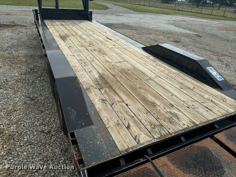 image for item DX1348 2017 Titan equipment trailer