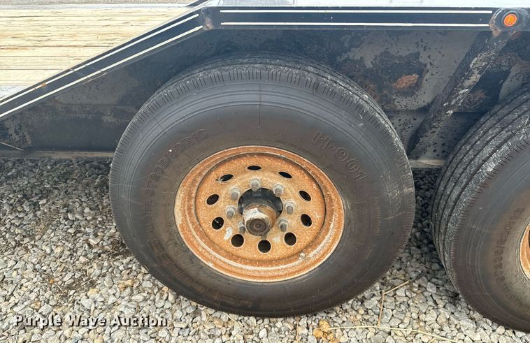 image for item DX1348 2017 Titan equipment trailer