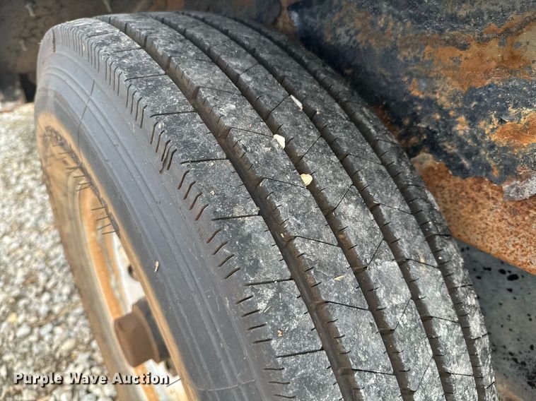 image for item DX1348 2017 Titan equipment trailer