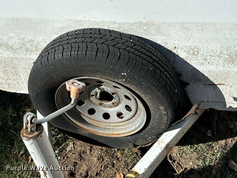 image for item DX1354 1995 CM Trailers enclosed cargo trailer