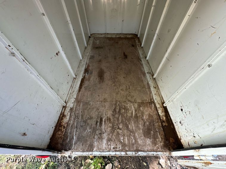 image for item DX1354 1995 CM Trailers enclosed cargo trailer