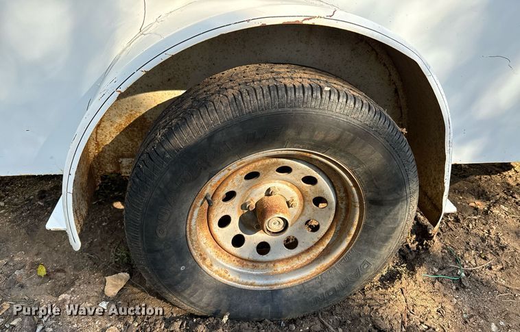 image for item DX1354 1995 CM Trailers enclosed cargo trailer