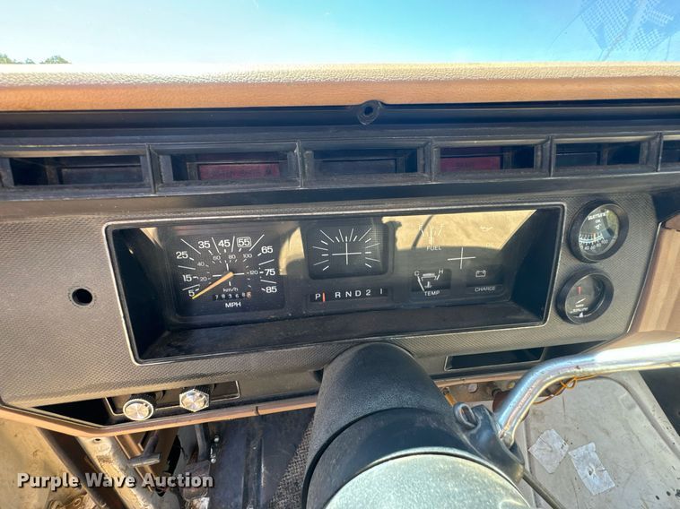 image for item DX1356 1984 Ford F350 dump flatbed pickup truck
