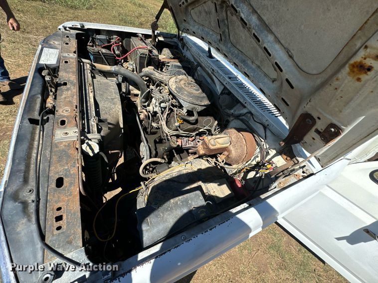 image for item DX1356 1984 Ford F350 dump flatbed pickup truck