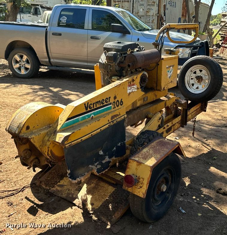 image for item DX1363 1993 Vermeer 206 stump grinder