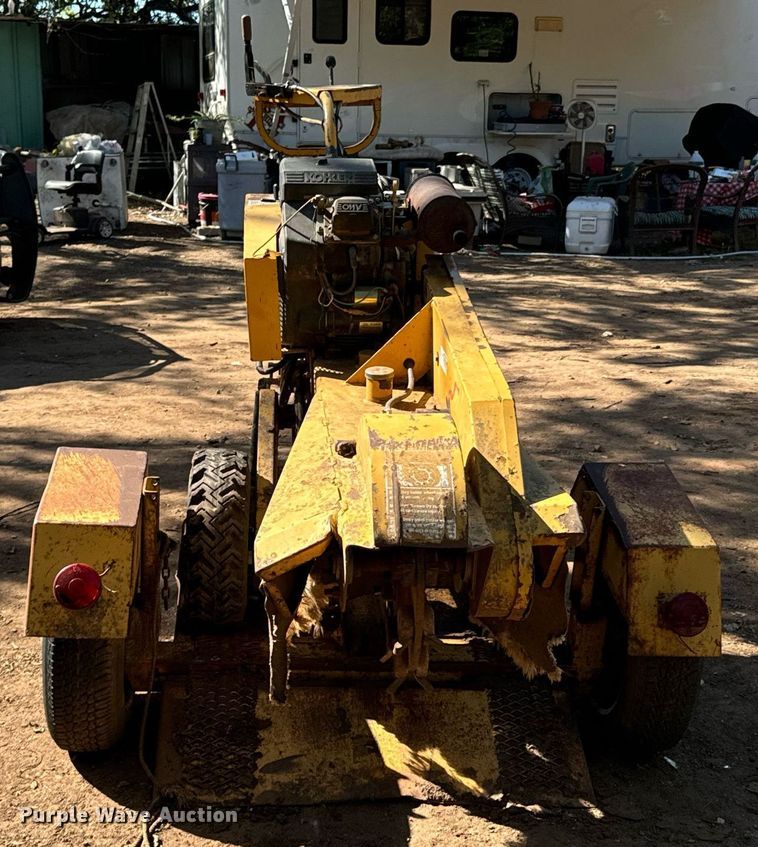 image for item DX1363 1993 Vermeer 206 stump grinder