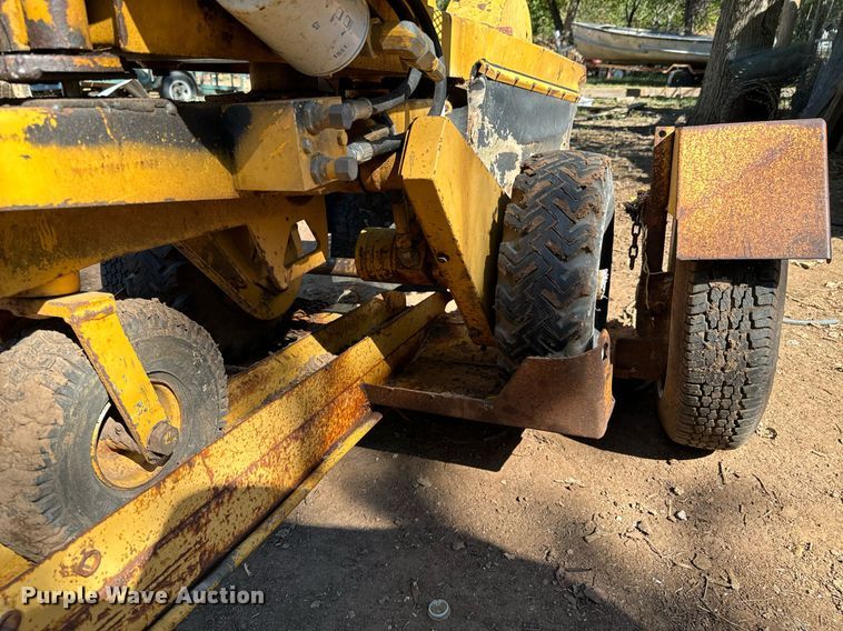 image for item DX1363 1993 Vermeer 206 stump grinder